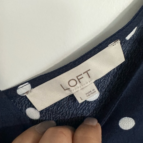 ❤️❤️ 4 for 25$ ❤️❤️ Loft Size Large navy and White Peplum Tank - Picture 3 of 3